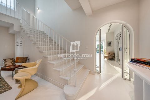 Снять в аренду виллу в Fire, Джумейра Гольф Эстейтс, Дубай: 5 спален, 881м², № 73581 - фото 8