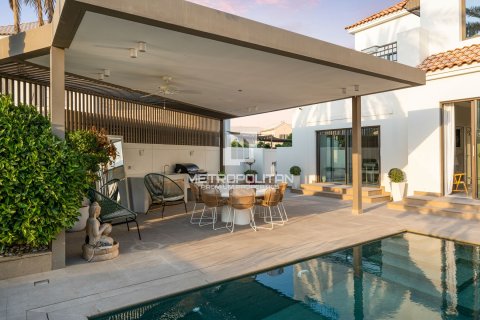 Снять в аренду виллу в Fire, Джумейра Гольф Эстейтс, Дубай: 5 спален, 881м², № 73581 - фото 17