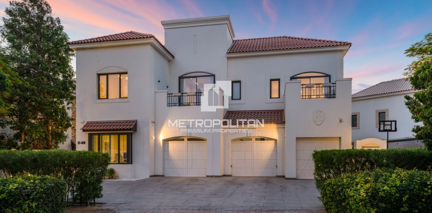 Вилла в Fire, Джумейра Гольф Эстейтс, Дубай, 5 спален, 881м², № 73581