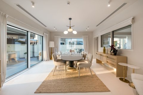 Снять в аренду виллу в Fire, Джумейра Гольф Эстейтс, Дубай: 5 спален, 881м², № 73581 - фото 5