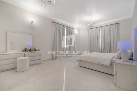 Villa en Al Barsha, Dubai, 5 dormitorios, 762 m², № 73588 - foto 15