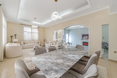 Villa en Al Barsha, Dubai, 5 dormitorios, 762 m², № 73588 - foto 6