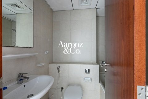 Apartment in Icon Tower 2, Jumeirah Lake Towers, Dubai 2 bedrooms, 122 sq.m. № 115044 - photo 10