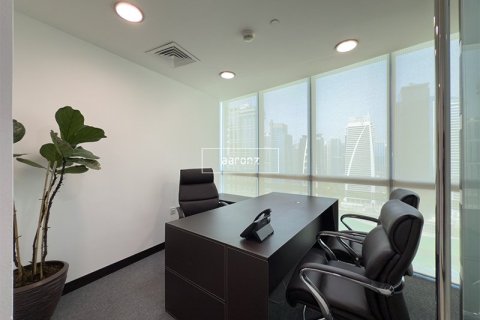 Office in Jumeirah Lake Towers, Dubai 186.1 sq.m. № 55479 - photo 15