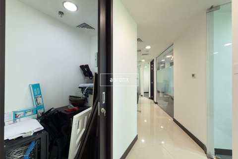 Office in Jumeirah Lake Towers, Dubai 186.1 sq.m. № 55479 - photo 14