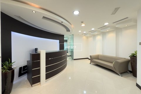 Office in Jumeirah Lake Towers, Dubai 186.1 sq.m. № 55479 - photo 13