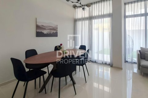 Townhouse in Dubai 3 bedrooms, 112.23 sq.m. № 138675 - photo 8