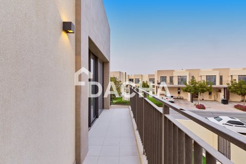 Villa in EMAAR South, Dubai South (Dubai World Central), Dubai 4 bedrooms, 309 sq.m. № 111636 - photo 7