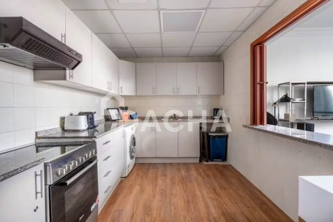 Apartment in MAG 218, Dubai Marina, Dubai 2 bedrooms, 160 sq.m. № 111633 - photo 2