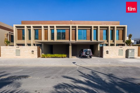 فيلا في دبي 5 غرف نوم , 950.7 م² رقم 9475 - صورة 2