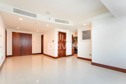 Apartment in World Trade Center, Dubai 2 bedrooms, 112 sq.m. № 20160 - photo 1