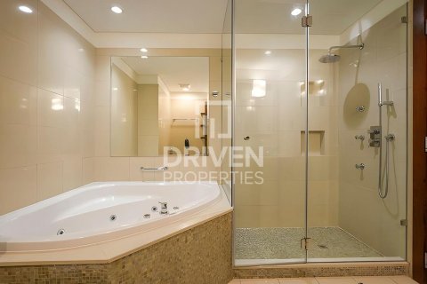 Apartment in World Trade Center, Dubai 2 bedrooms, 112 sq.m. № 20160 - photo 19