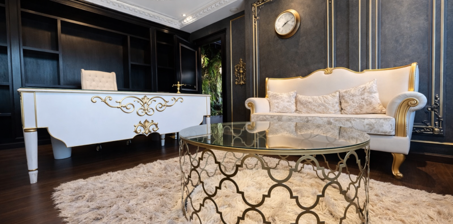 Квартира в Дубае, студия, 186м², № 90192