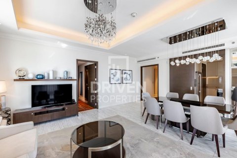 Apartamento en The Address Residence Fountain Views, Downtown Dubai (Downtown Burj Dubai), Dubai, 4 dormitorios, 184 m², № 20677 - foto 1