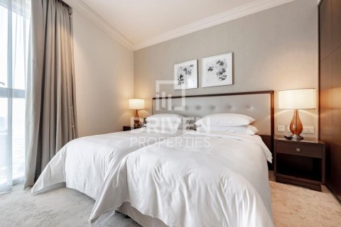 Apartamento en The Address Residence Fountain Views, Downtown Dubai (Downtown Burj Dubai), Dubai, 4 dormitorios, 184 m², № 20677 - foto 4