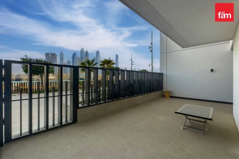 Снять в аренду таунхаус в Dubai Harbour, Дубай: 3 спальни, 189.6м², № 64218 - фото 2