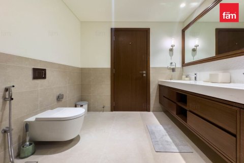 Снять в аренду таунхаус в Dubai Harbour, Дубай: 3 спальни, 189.6м², № 64218 - фото 15