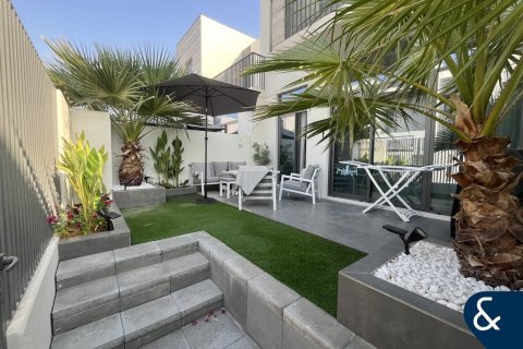 Villa in Sun, Arabian Ranches 3, Dubai 3 bedrooms, 129 sq.m. № 76228 - photo 4