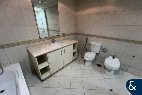 Снять в аренду квартиру в Motor City, Дубай: 3 спальни, 196м², № 76200 - фото 14