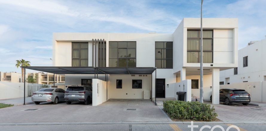 Townhouse in Dubai 3 bedrooms, 171.5 sq.m. № 134604