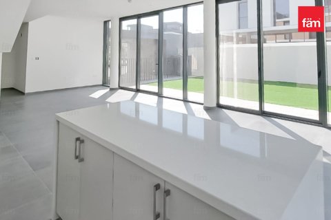 Villa en Dubai, 4 dormitorios, 315.5 m², № 70396 - foto 8