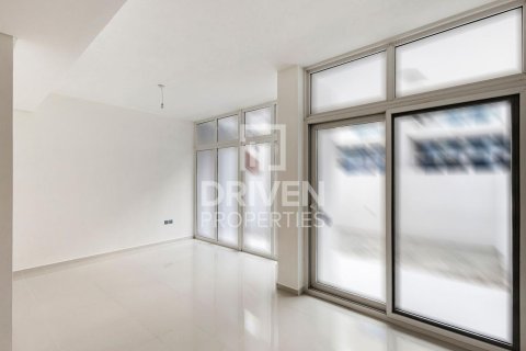 Adosado en Dubai, 3 dormitorios, 112.23 m², № 127674