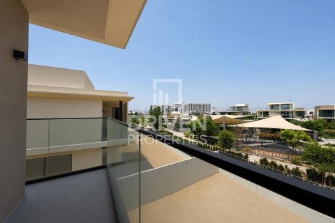 Villa in Jebel Ali, Dubai 4 bedrooms, 636.85 sq.m. № 136873 - photo 27