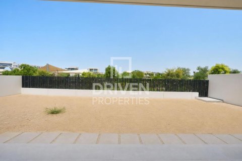 Villa in Jebel Ali, Dubai 4 bedrooms, 636.85 sq.m. № 136873 - photo 28