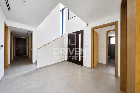 Villa in Jebel Ali, Dubai 4 bedrooms, 636.85 sq.m. № 136873 - photo 6
