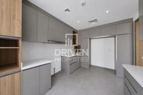 Villa in Jebel Ali, Dubai 4 bedrooms, 636.85 sq.m. № 136873 - photo 17