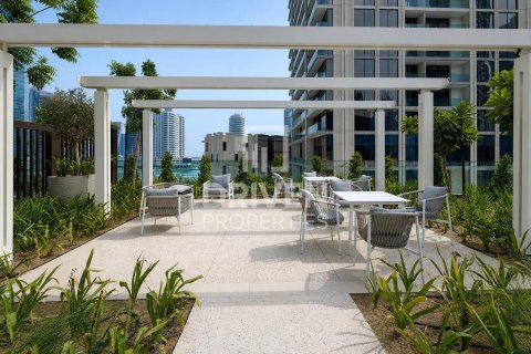 Apartment in Business Bay, Dubai 3 bedrooms, 179.49 sq.m. № 136863 - photo 19