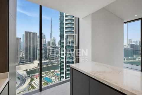 Apartment in Business Bay, Dubai 3 bedrooms, 179.49 sq.m. № 136863 - photo 13