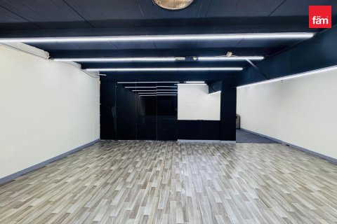 Warehouse in Al Quoz, Dubai 309.4 sq.m. № 141655 - photo 2
