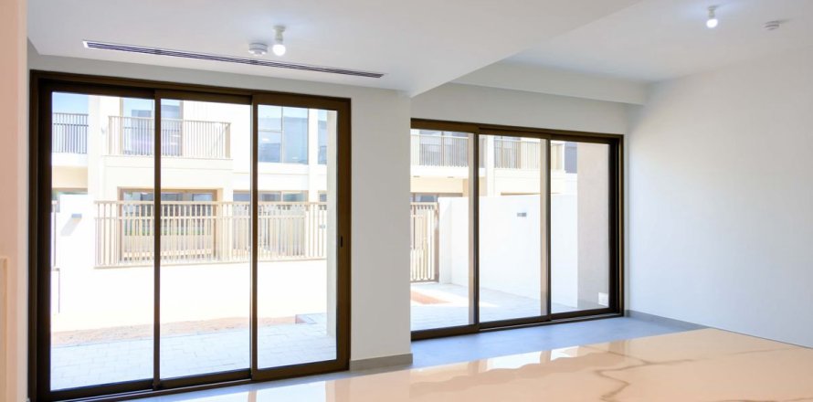 Adosado en Dubai, 4 dormitorios, 230 m², № 77790