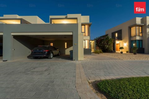 Villa in Dubai Hills Estate, Dubai 5 bedrooms, 305.8 sq.m. № 77788 - photo 12
