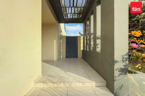 Villa in Dubai Hills Estate, Dubai 5 bedrooms, 305.8 sq.m. № 77788 - photo 7
