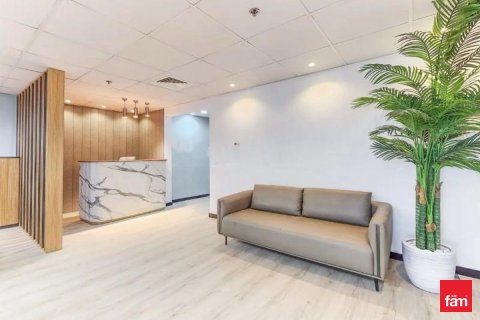 Oficina en Dubai, 118 m², № 94692 - foto 2
