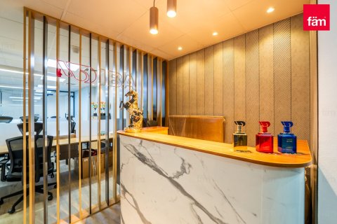 Oficina en Dubai, 118 m², № 94692