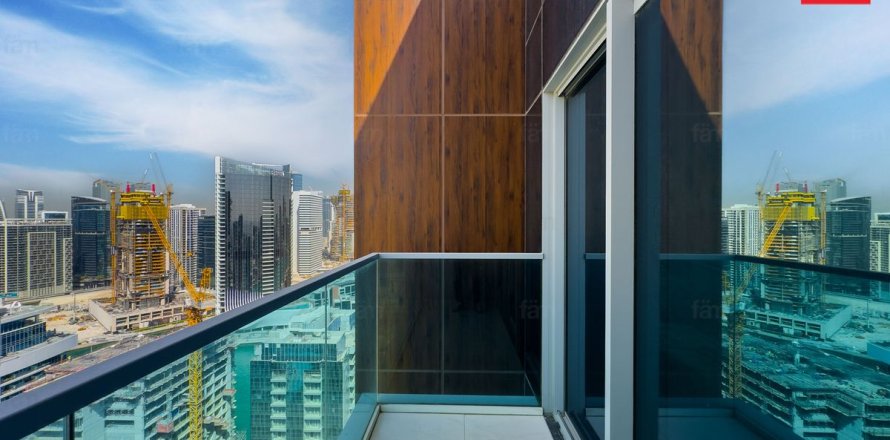 Квартира в Бизнес-Бэе, Дубай, 2 спальни, 112.2м², № 94691