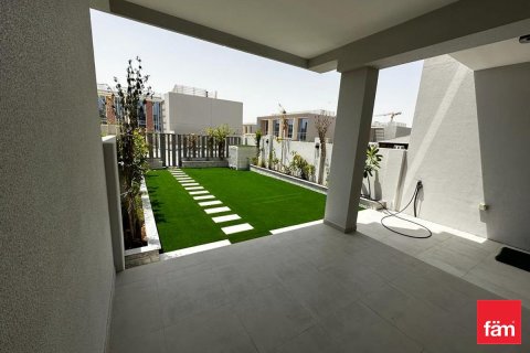 Adosado en Dubai, 3 dormitorios, 176 m², № 40266 - foto 2