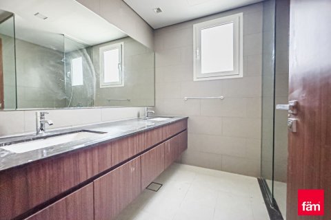 Townhouse in Dubai 4 bedrooms, 301.7 sq.m. № 40269 - photo 3
