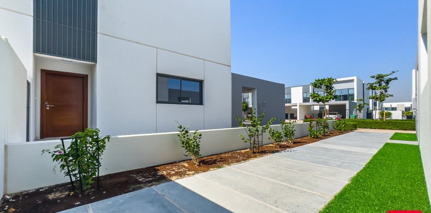 Adosado en Dubai, 4 dormitorios, 230 m², № 76924