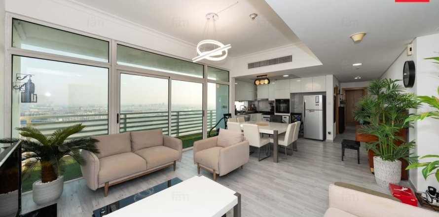 Квартира в Бизнес-Бэе, Дубай, 2 спальни, 102м², № 70497