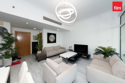 Снять в аренду квартиру в Бизнес-Бэе, Дубай: 2 спальни, 102м², № 70497 - фото 2