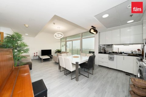 Снять в аренду квартиру в Бизнес-Бэе, Дубай: 2 спальни, 102м², № 70497 - фото 3