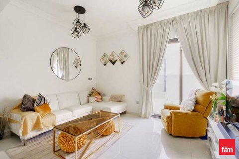 Villa in Dubai 3 bedrooms, 175.7 sq.m. № 70509 - photo 2