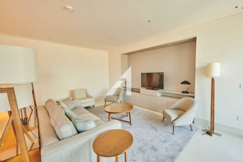 Apartment in Vida Residence Downtown, Downtown Dubai (Downtown Burj Dubai), Dubai 2 bedrooms, 152.5 sq.m. № 42478 - photo 2