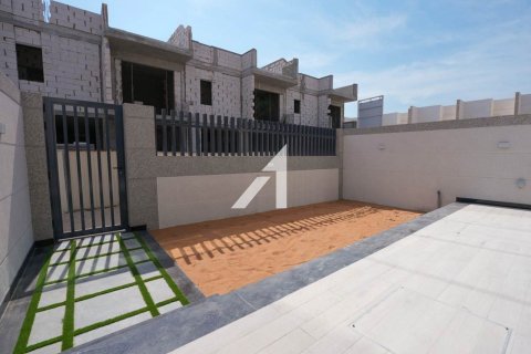Villa in Dubai 4 bedrooms, 218.1 sq.m. № 42469 - photo 24
