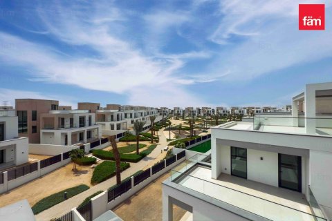 Снять в аренду виллу в Дубае: 4 спальни, 549.8м², № 50804 - фото 17