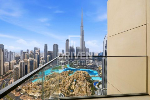 Apartamento en Burj Royale, Downtown Dubai (Downtown Burj Dubai), Dubai, 3 dormitorios, 127.09 m², № 128689